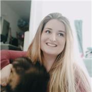 Professeur de langues étrangères (anglais, allemand, français), titulaire d'une licence de Langues Etrangères Appliquées